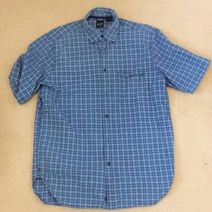 Plaid Short sleeve button up GAP shirt